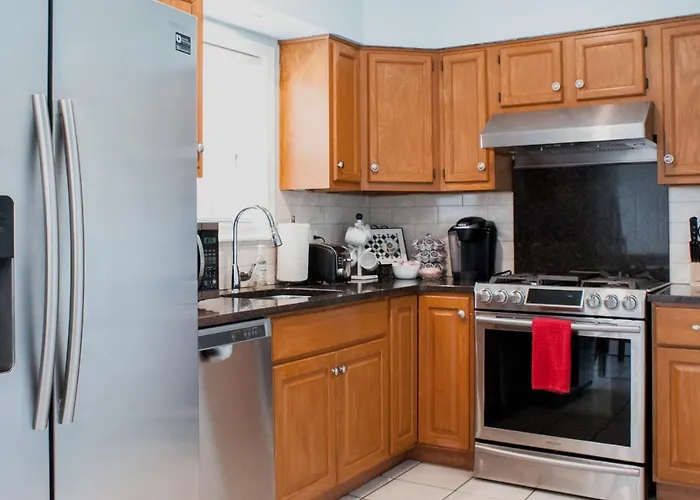 Cozy Condo With Yard And Patio. Long-Stay Discount Available